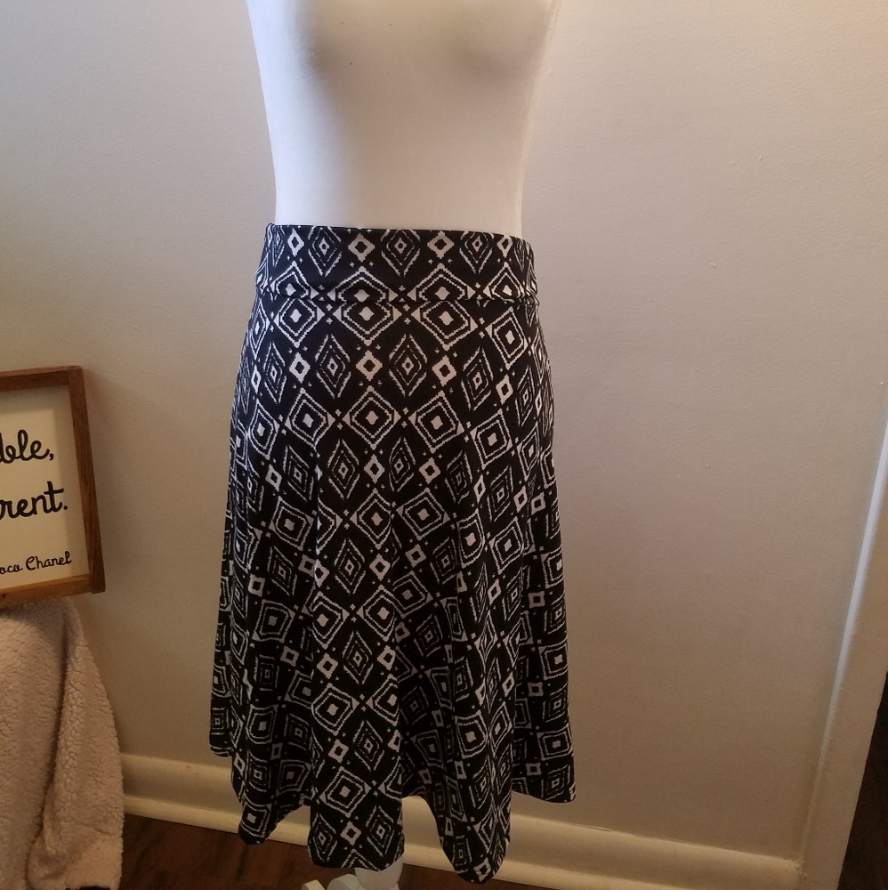 XS LuLaRoe Azure Skirt